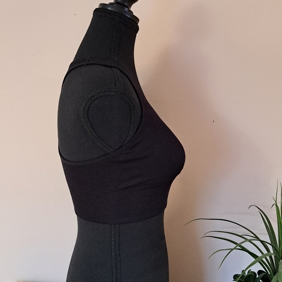 Puma Sports Bra Women's Medium Black Activewear Bra Medium Support - Picture 9 of 11